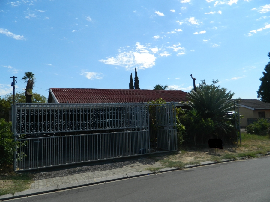 3 Bedroom Property for Sale in Paarl North Western Cape